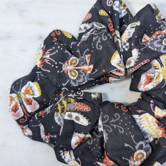 Large boho cotton scrunchie hand crafted - Picture 2 of 6